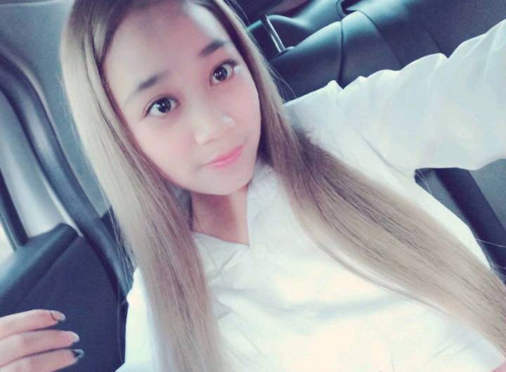 南海清秀小露露  是在校大学生